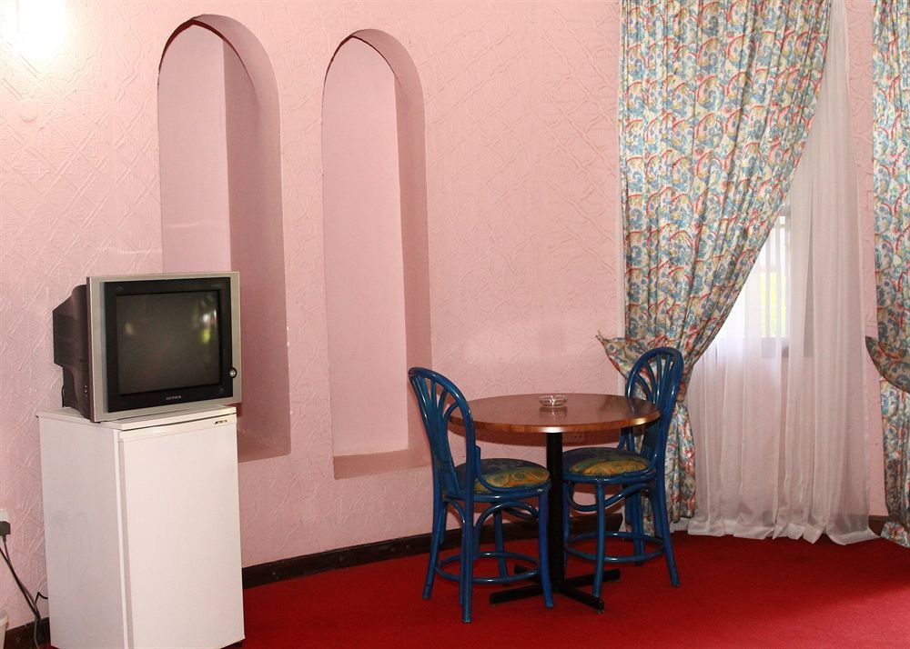 Ridar Hotel Seeta Extérieur photo